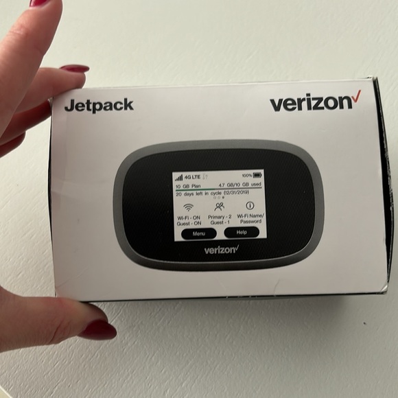 Verizon Jetpack MiFi 8800L NovAtel 4G LTE Mobile Hotspot - Picture 3 of 3